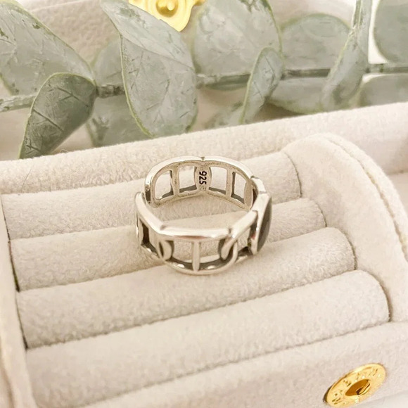 925 Sterling Silver Black Circle Ring Dainty Ring Geometric Minimalist Ring - Picture 9 of 9